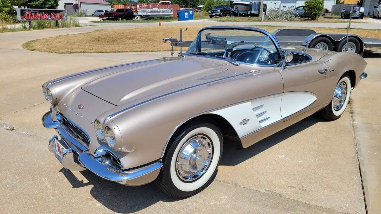 Click to Enlarge-Esc to Close Corvette Generations/C1/C1 1961 270hp.jpg